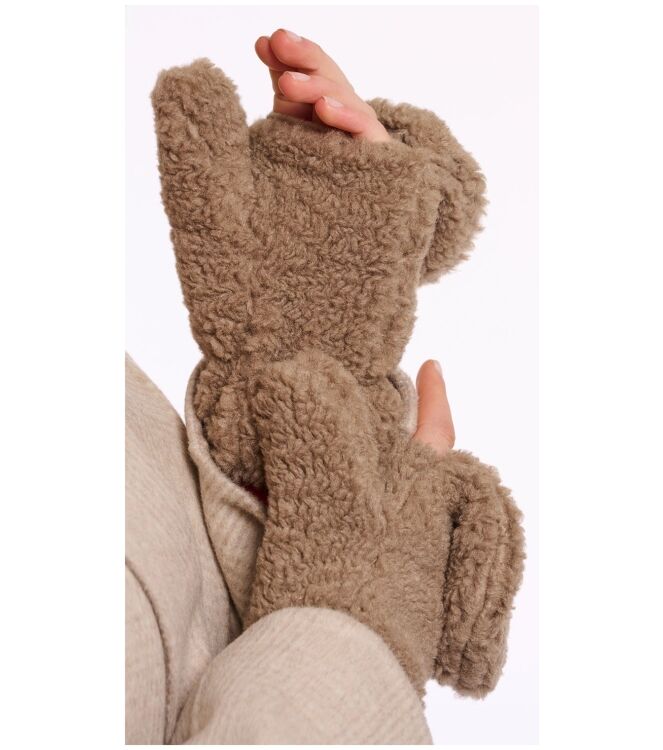 Rino & Pelle Aleida.7002512 Bruin