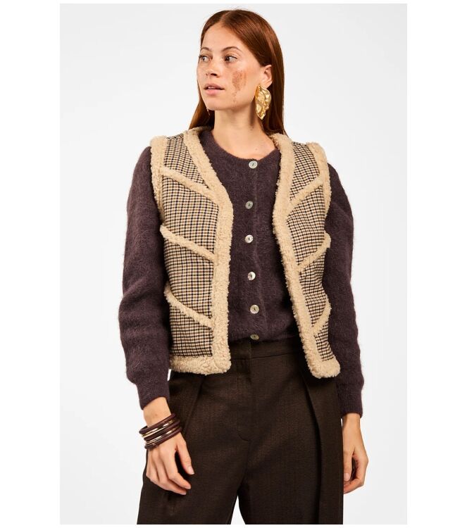 Aaiko NARIN PIED TBA Bruin