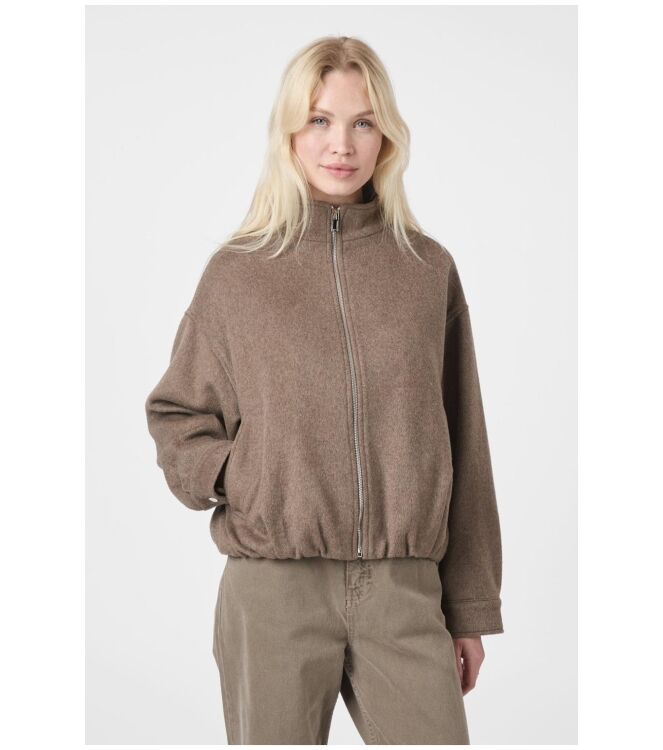 Neo Noir 166100 Bruin