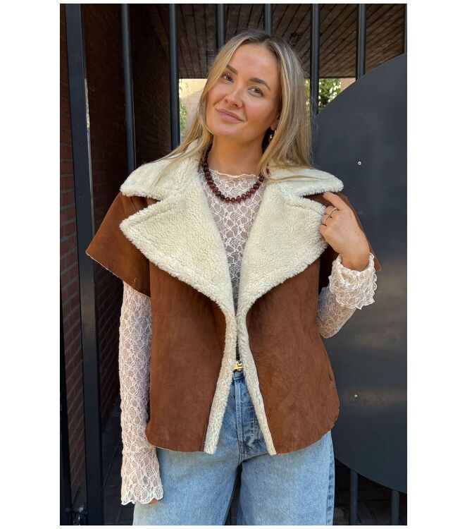 Est\'Seven Cardigan Cape Louise Bruin