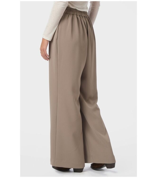 Neo Noir 168084 Bruin