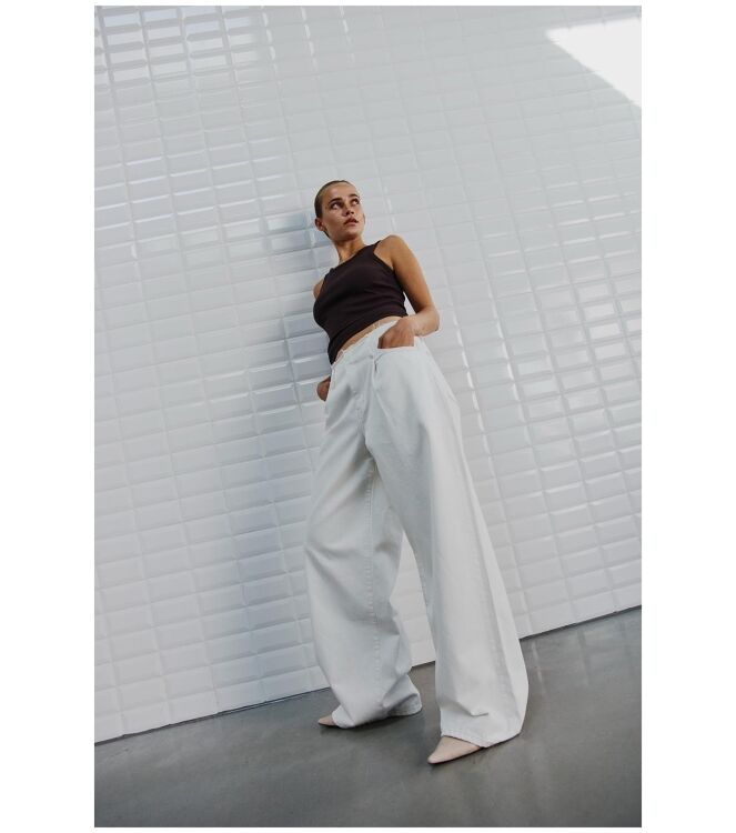 With Black 00001681 Wit