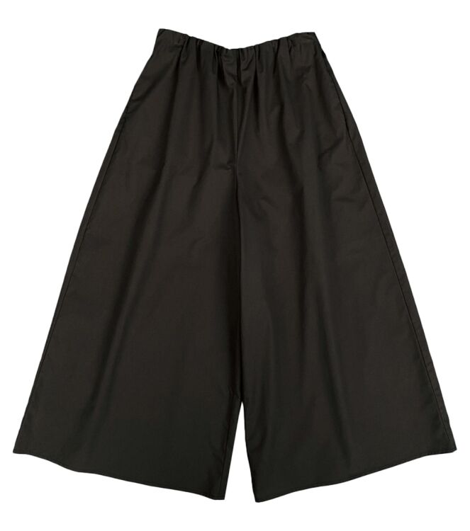 With Black 00001653 Bruin