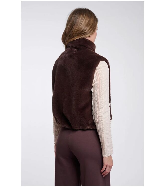 Rino & Pelle Nikki.7002611.2 Bruin