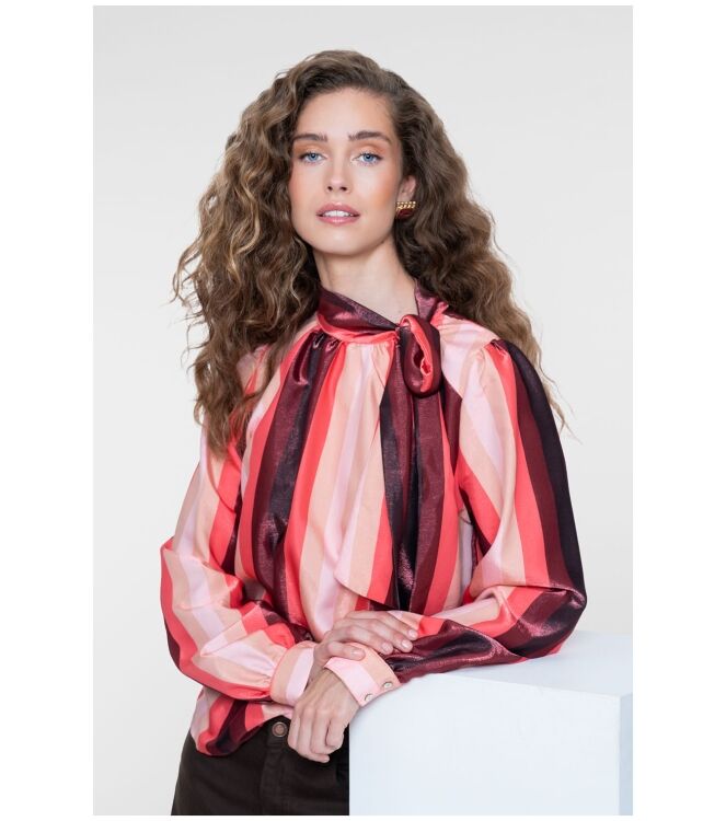 Geisha 63584-32 Rood