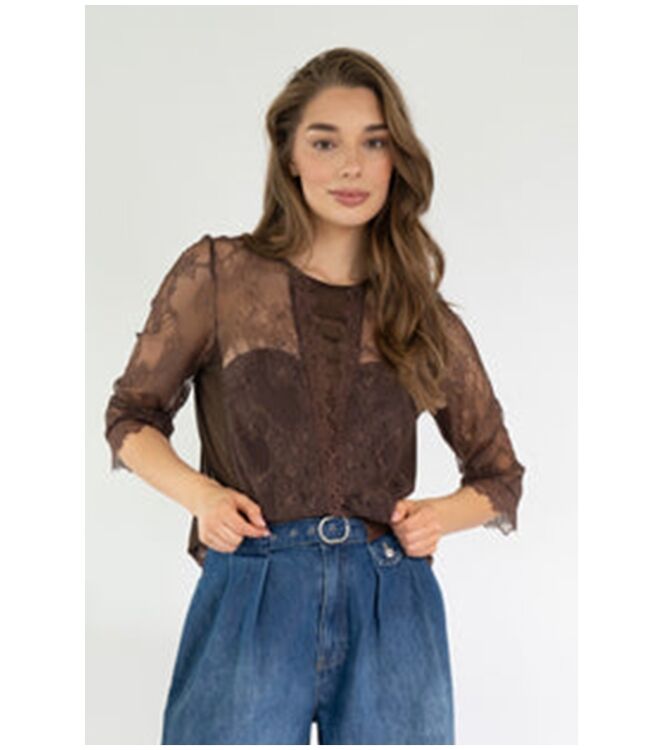 Est\'Seven Lace Lacy Bruin