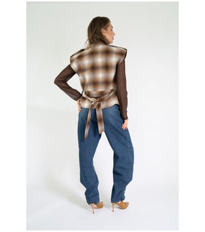 Est\'Seven Siral Top Bruin
